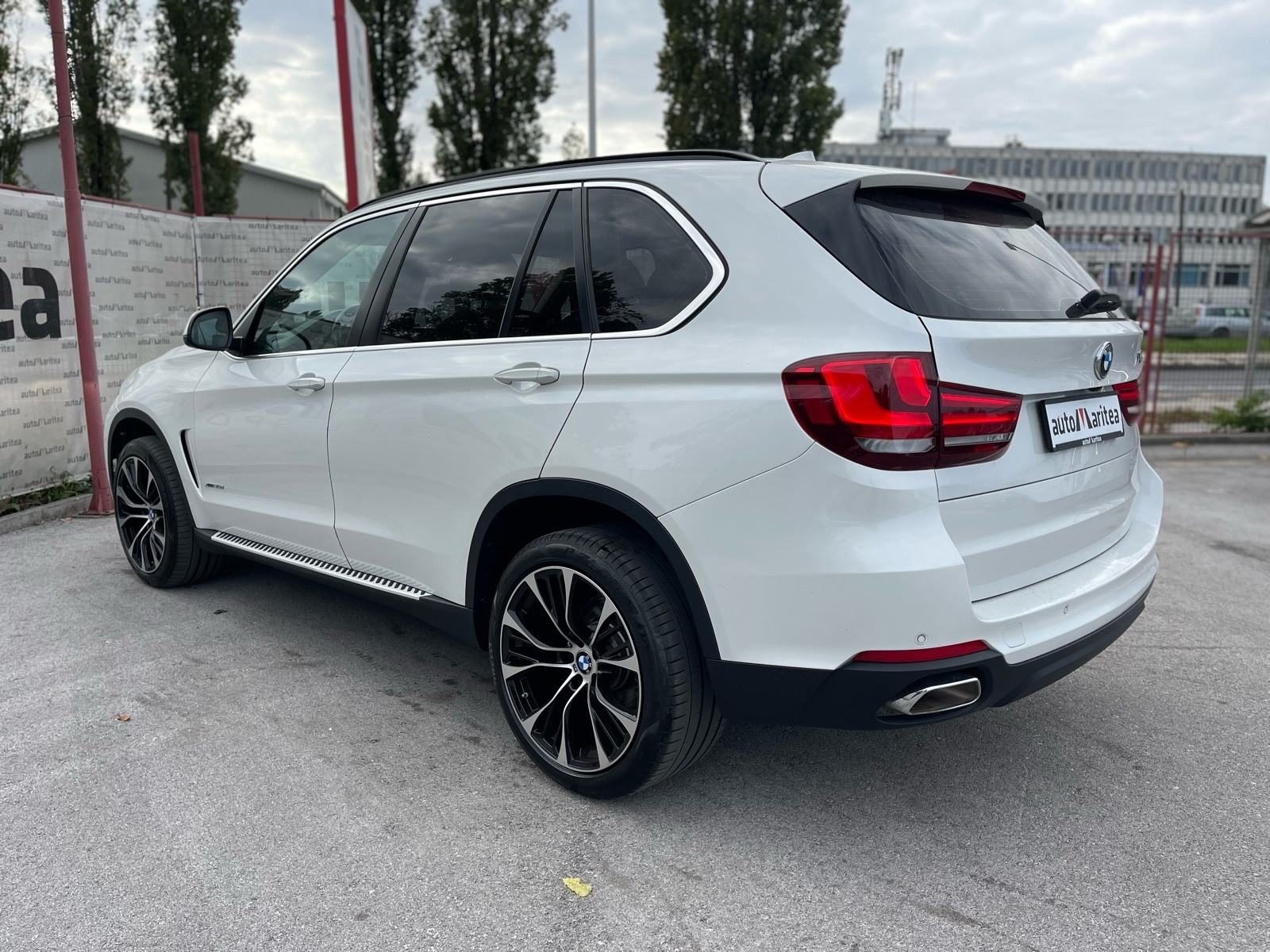 2017 BMW X5 — fotografija 18