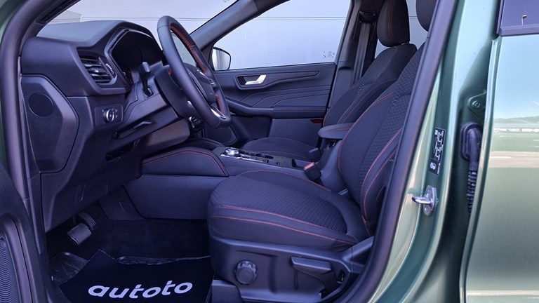 2025 Ford Kuga — fotografija 6