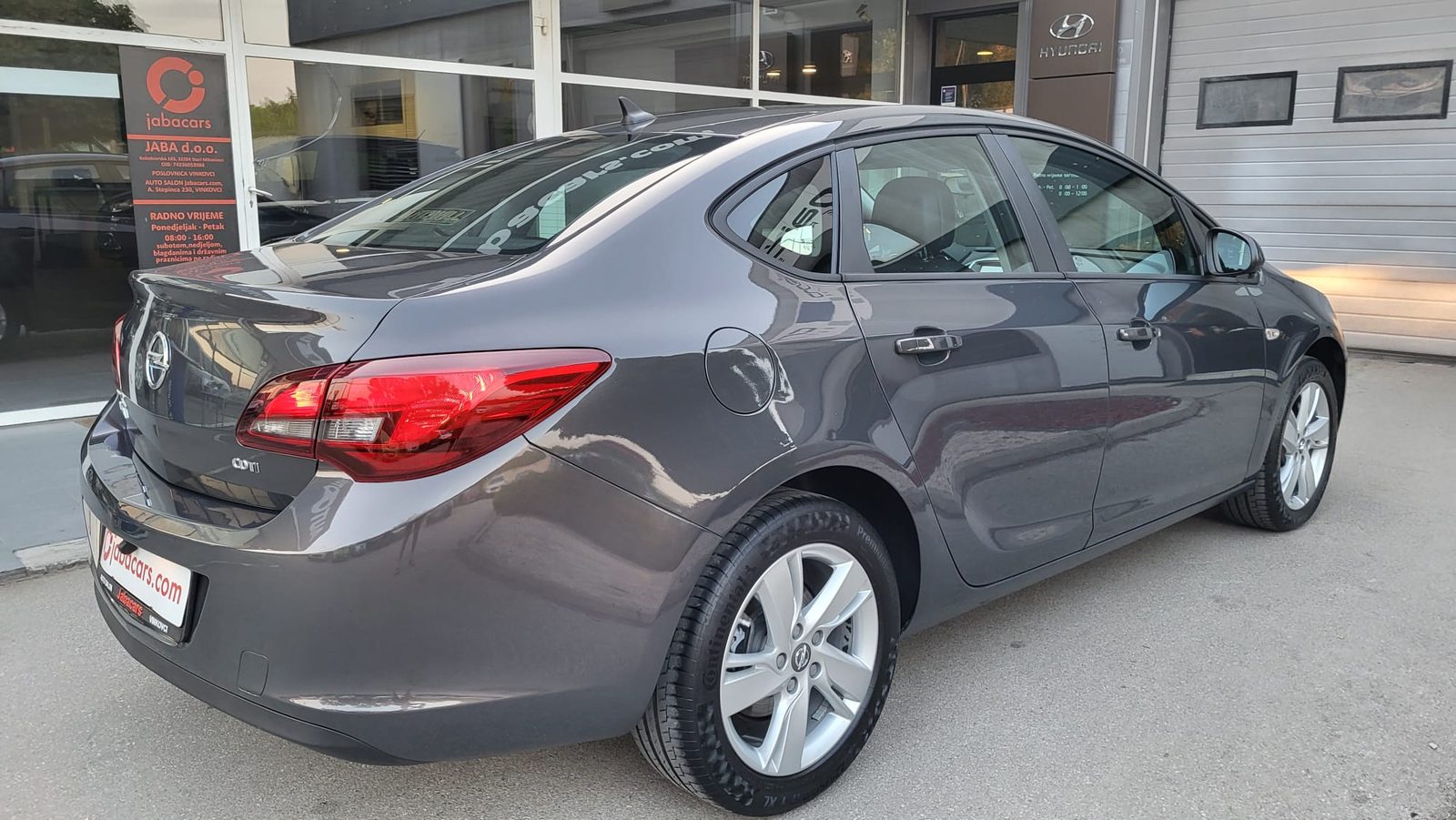 2015 Opel Astra — fotografija 7