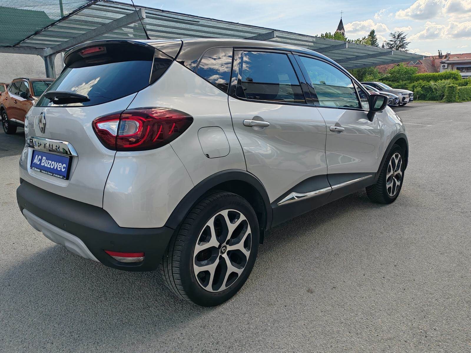 2019 Renault Captur — fotografija 5