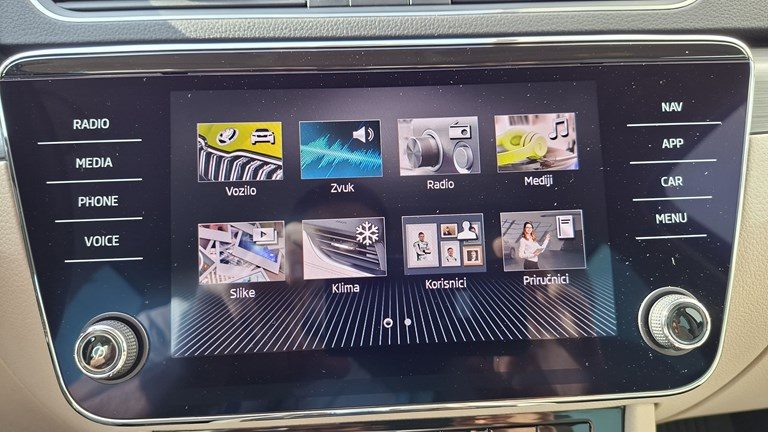 2021 Škoda Superb — fotografija 9