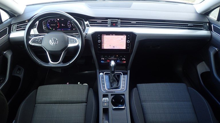 2022 Volkswagen Passat — fotografija 4