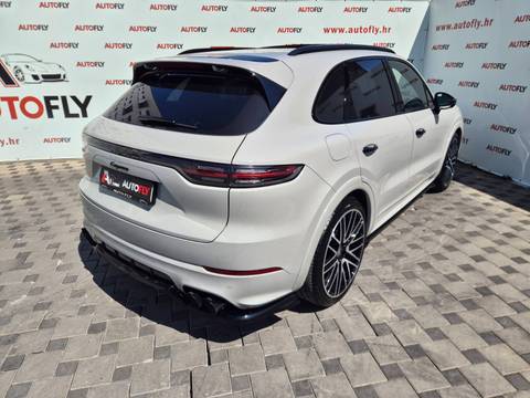 2023 Porsche Cayenne — sličica 8