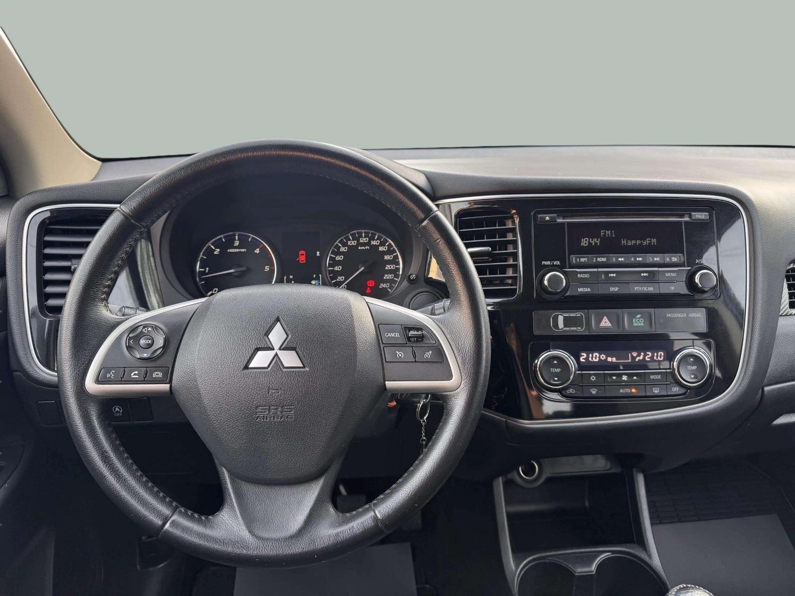 2013 Mitsubishi Outlander — fotografija 9