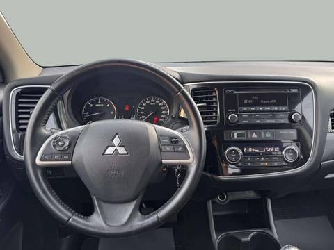 2013 Mitsubishi Outlander — sličica 9
