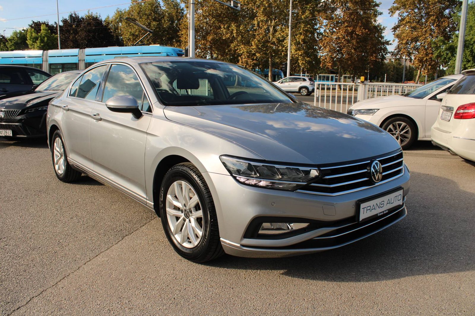 2022 Volkswagen Passat — fotografija 3