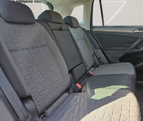 2021 Volkswagen Tiguan — sličica 12