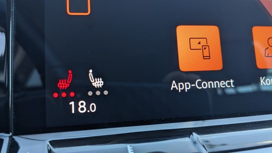 2022 Volkswagen Golf — fotografija 15