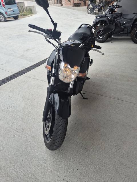 2010 Suzuki GSR600A — sličica 10