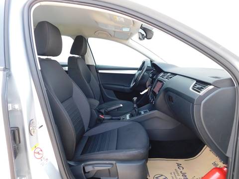 2019 Škoda Octavia Combi — sličica 11