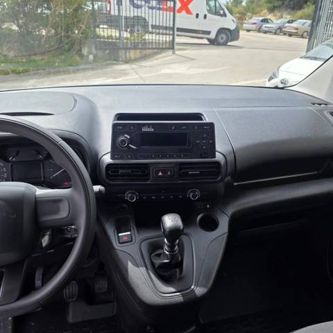 2022 Citroën Berlingo — sličica 11