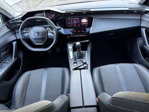 2023 Peugeot 308 — sličica 21