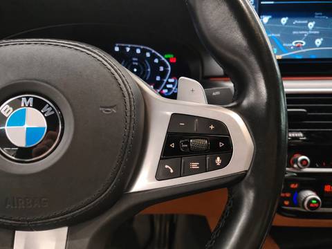 2021 BMW Serija 5 — sličica 27