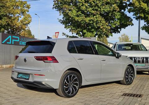 2021 Volkswagen Golf VIII — sličica 6