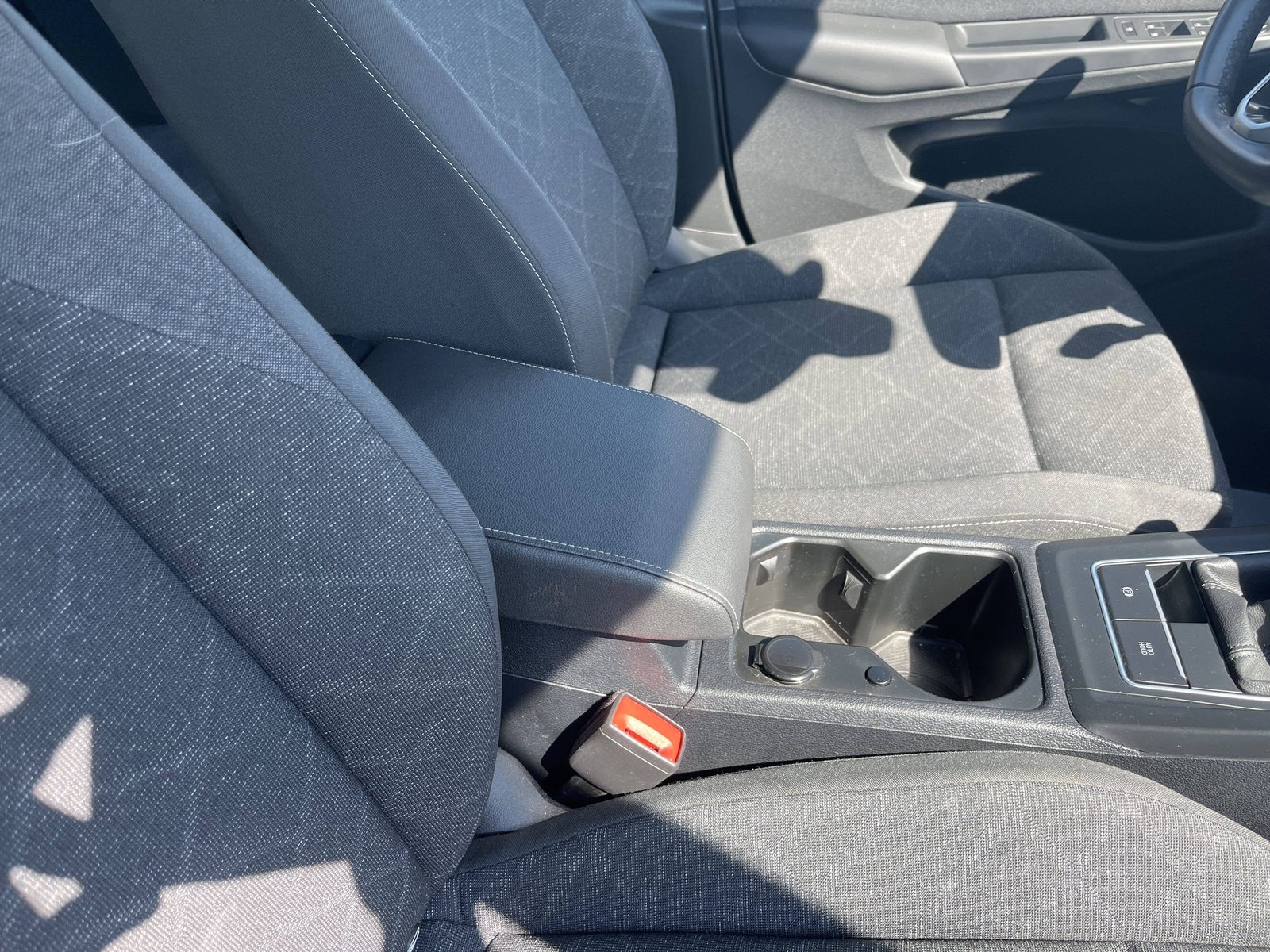 2024 Volkswagen Golf — fotografija 22