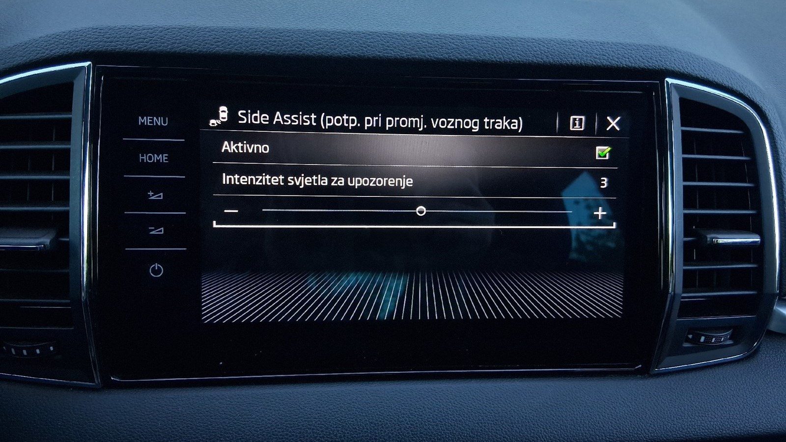 2021 Škoda Karoq — fotografija 29