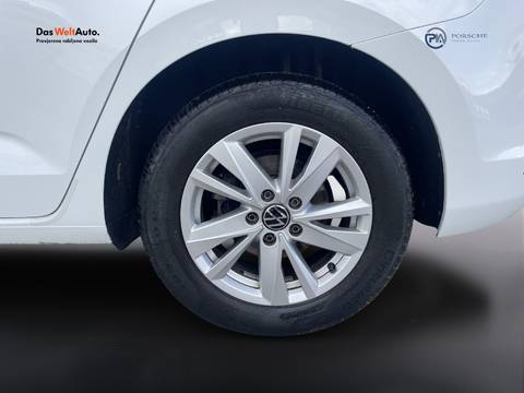 2021 Volkswagen Touran — sličica 20