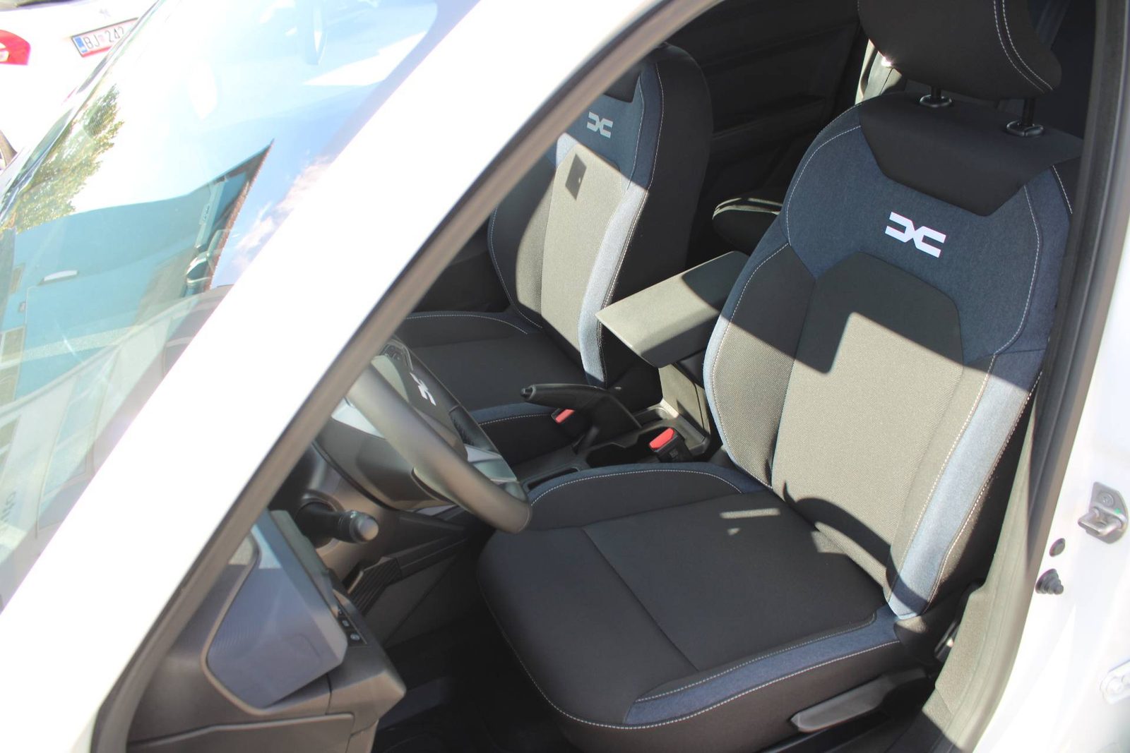 2024 Dacia Duster — fotografija 10