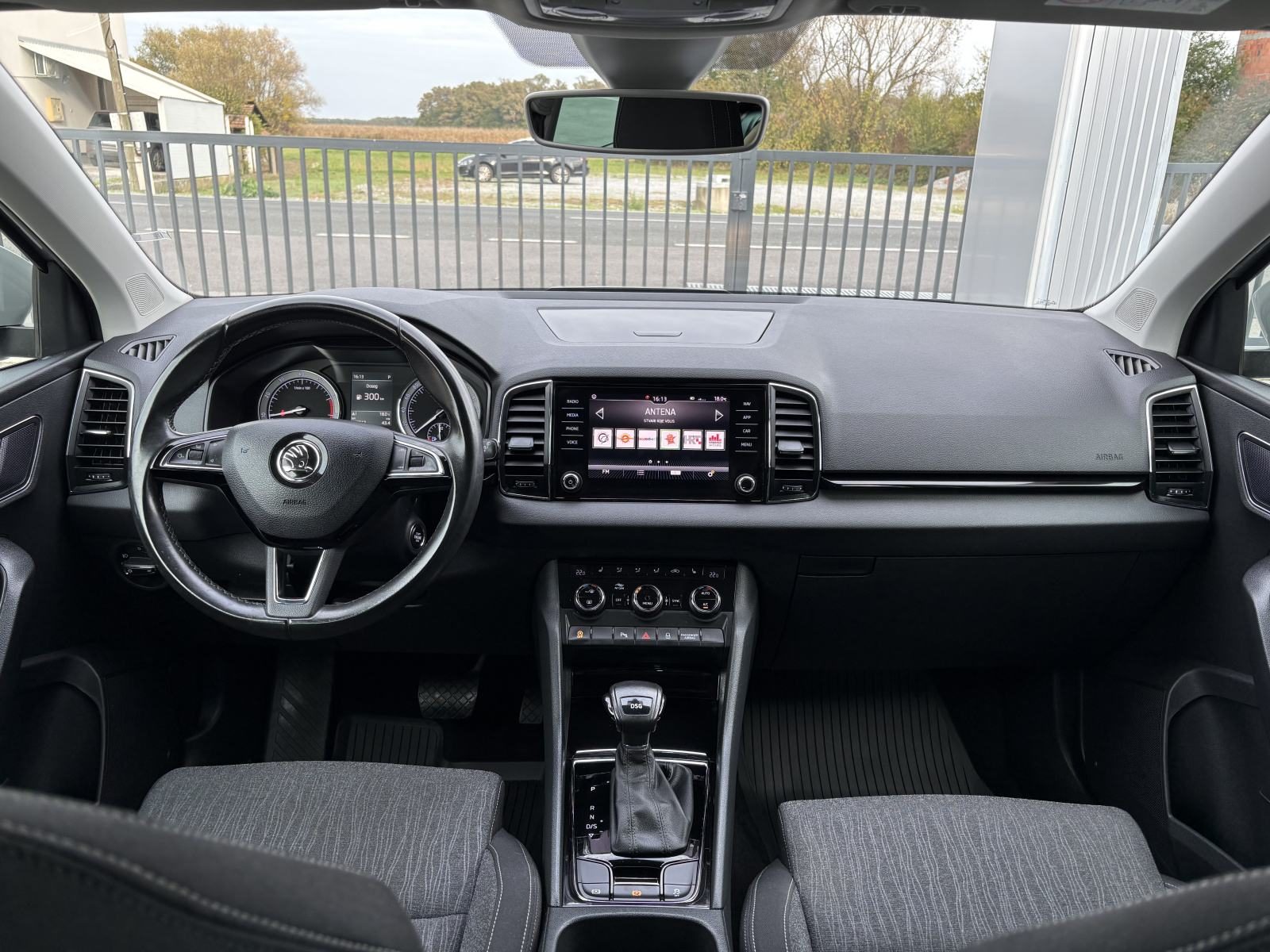 2019 Škoda Karoq — fotografija 9