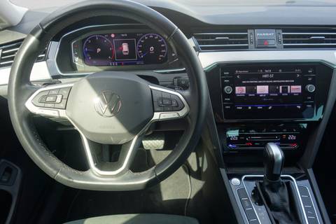 2023 Volkswagen Passat Variant — sličica 7