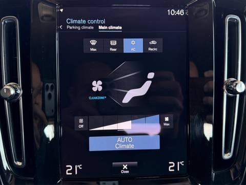 2022 Volvo XC40 — sličica 25