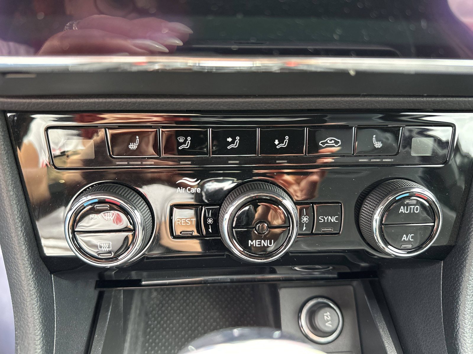 2019 Škoda Superb — fotografija 30