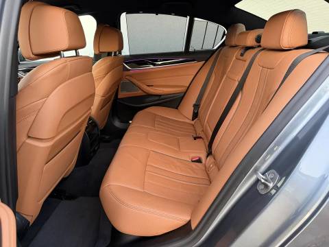 2021 BMW Serija 5 — sličica 24