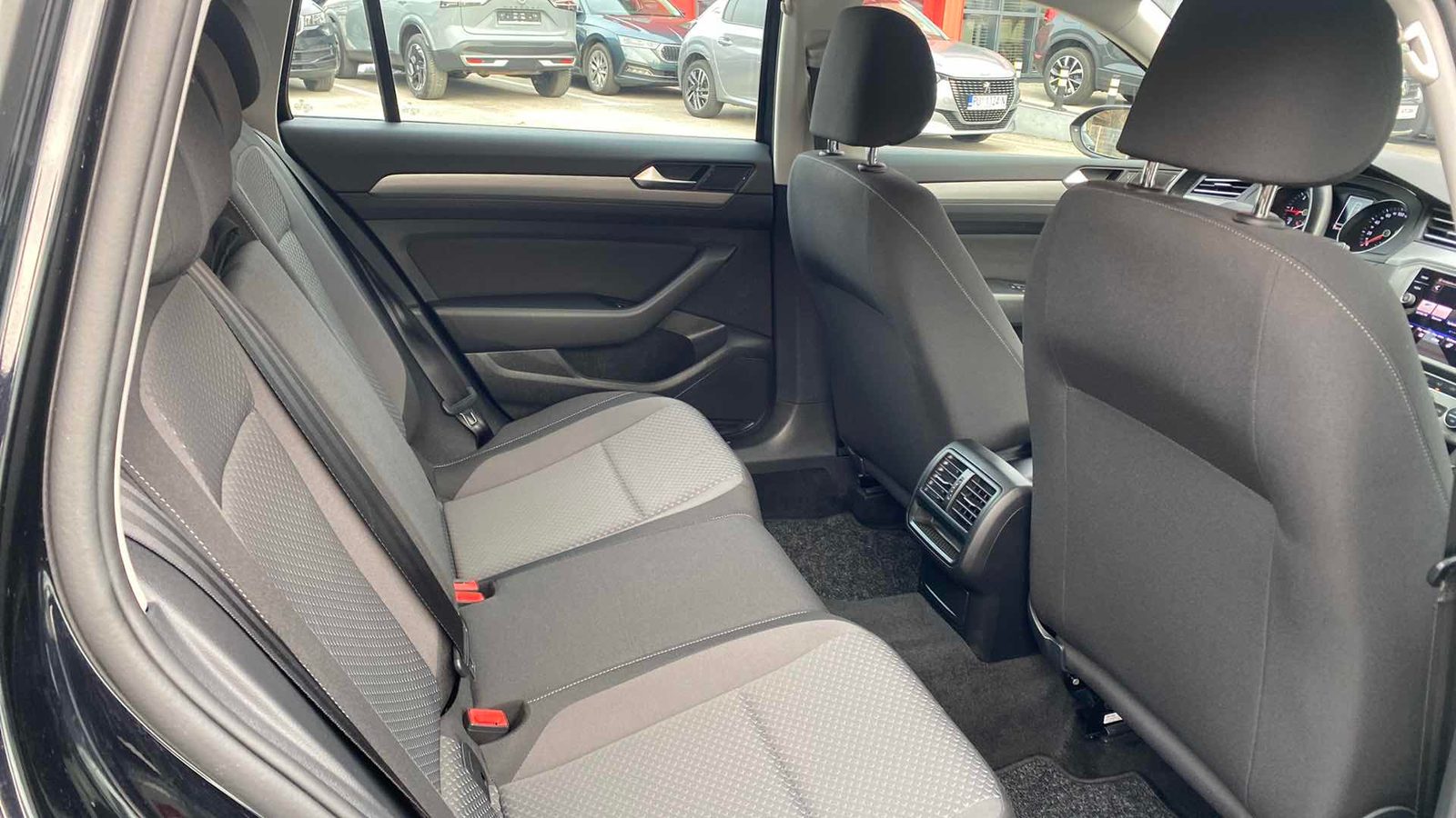 2020 Volkswagen Passat Variant — fotografija 10