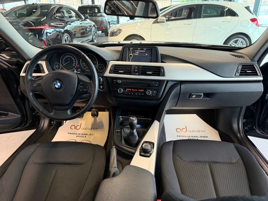 2014 BMW Serija 3 — fotografija 15