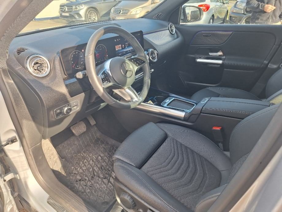 2025 Mercedes-Benz GLA Progressive — fotografija 10