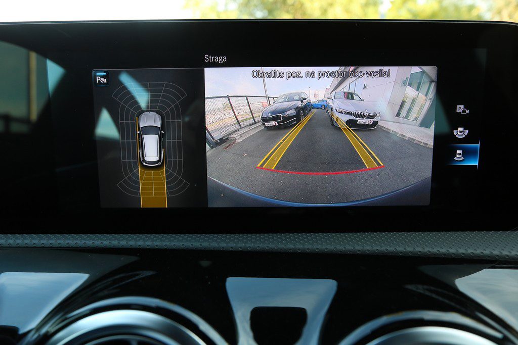 2020 Mercedes-Benz CLA Progressive — fotografija 9