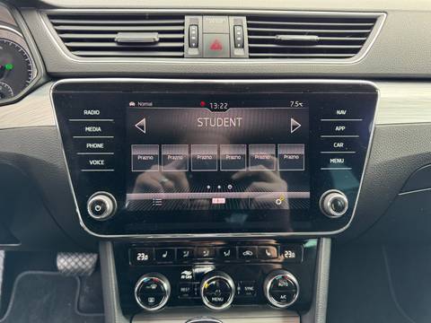 2020 Škoda Superb — sličica 13