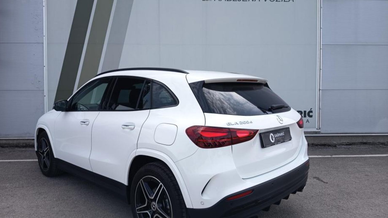 2025 Mercedes-Benz GLA AMG Line — fotografija 3