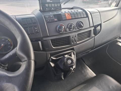 2011 Iveco Eurocargo — sličica 9