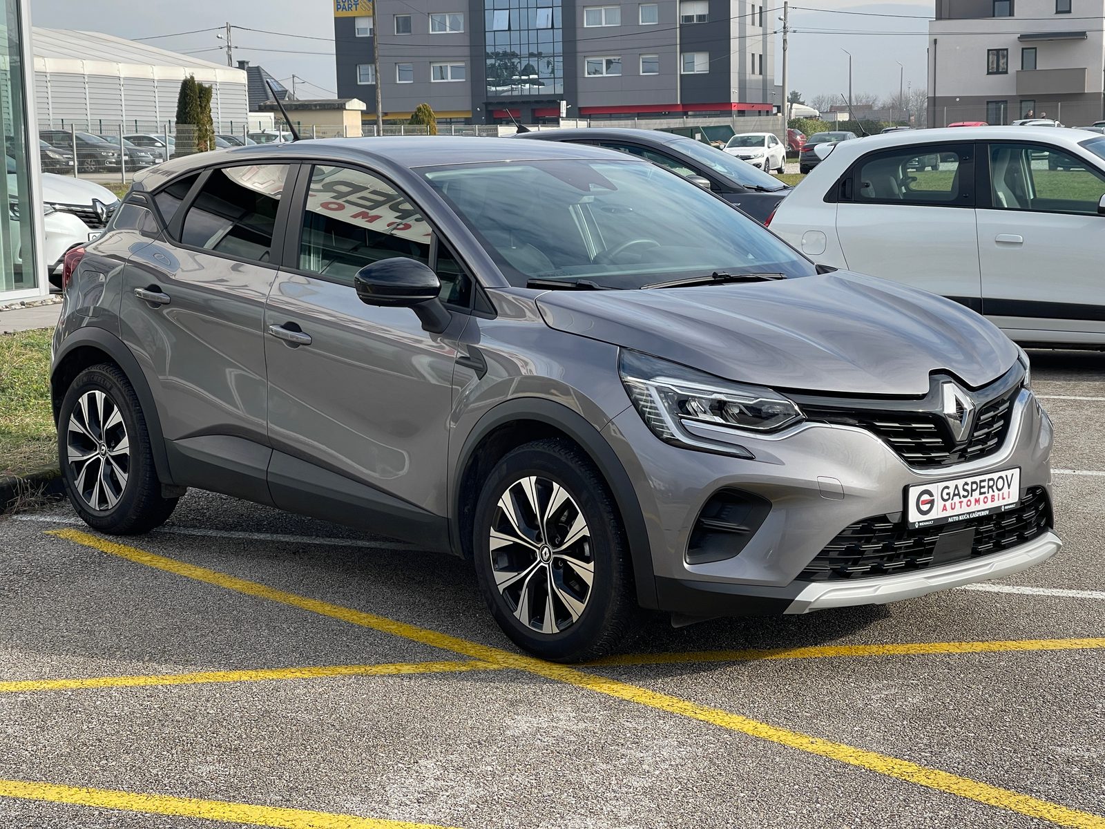 2023 Renault Captur — fotografija 4