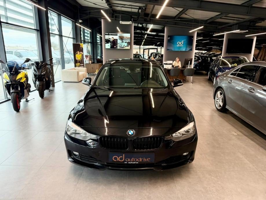 2014 BMW Serija 3 — fotografija 3