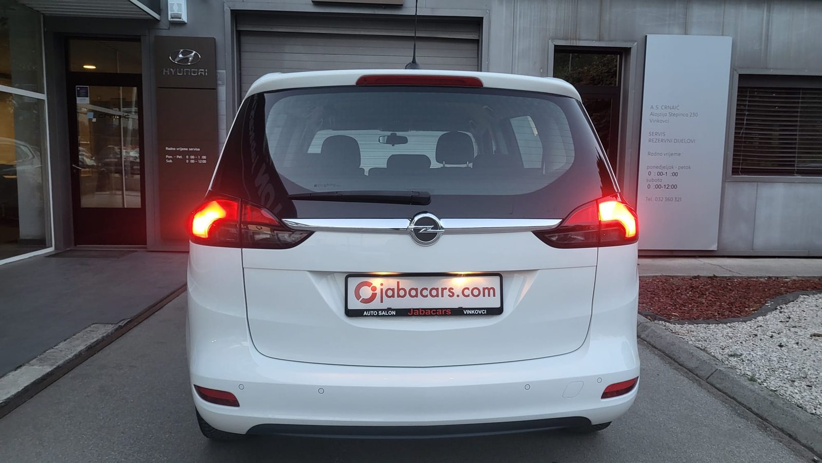 2018 Opel Zafira — fotografija 9