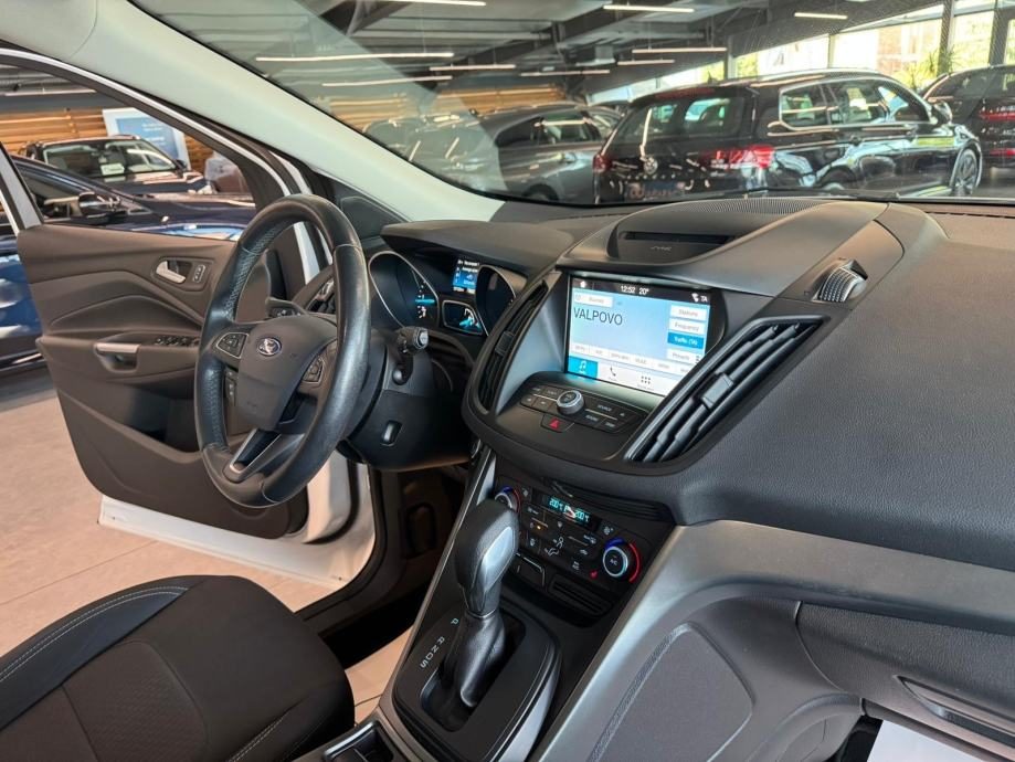 2018 Ford Kuga — fotografija 22