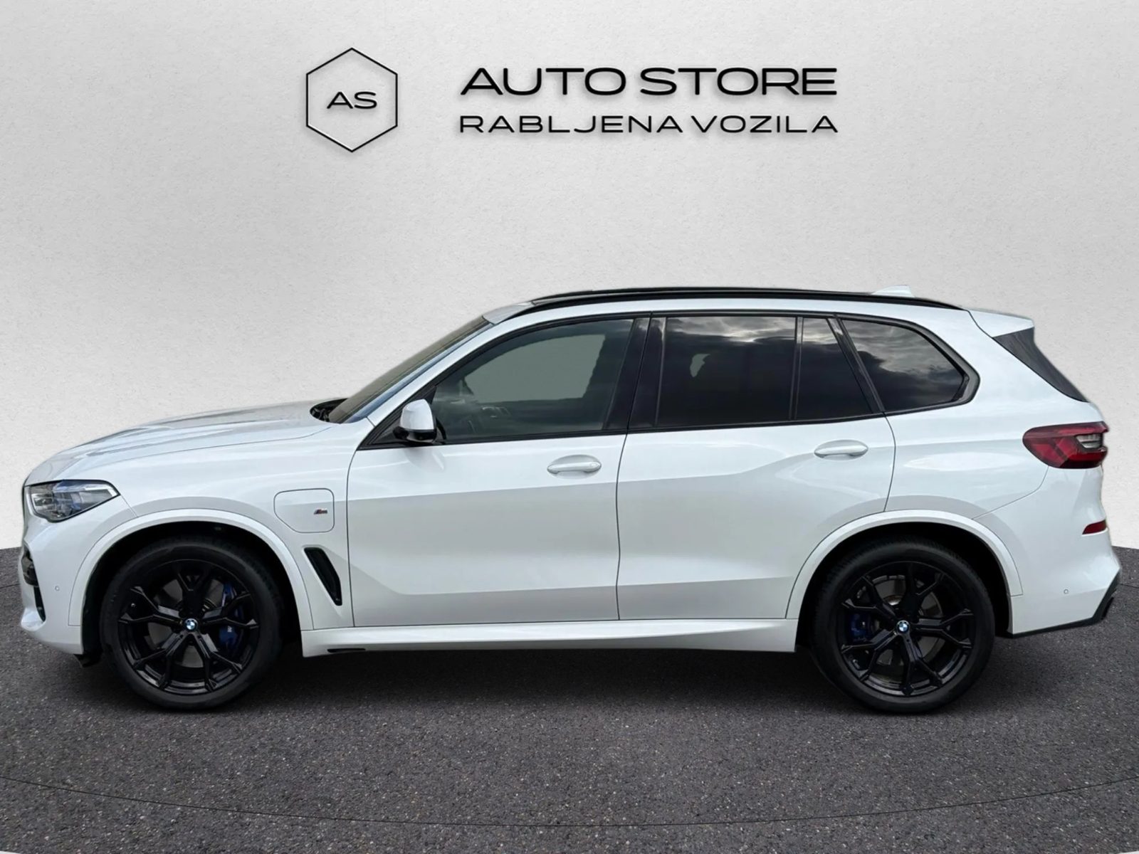 2021 BMW X5 M Sport — fotografija 3