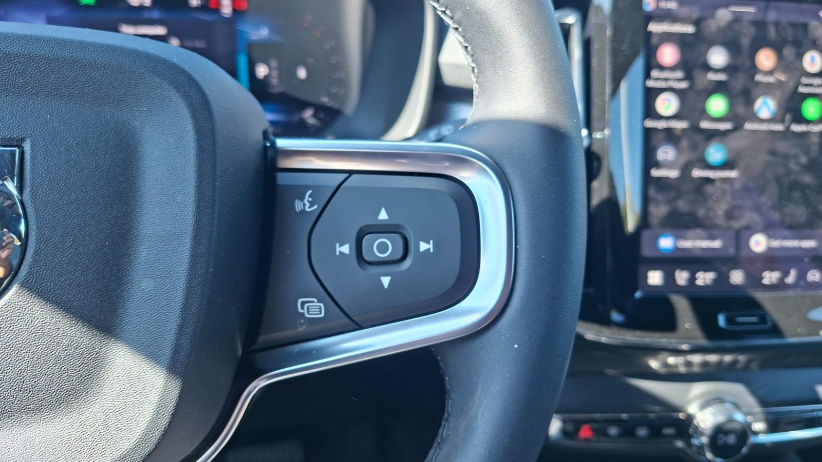 2026 Volvo XC40 — fotografija 9