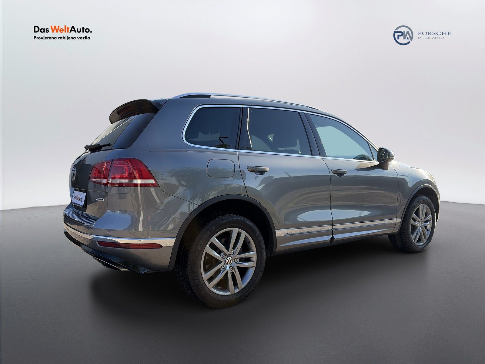 2016 Volkswagen Touareg R-Line — fotografija 5