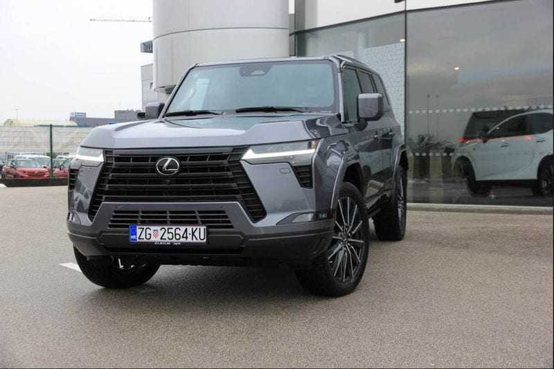 2025 Lexus GX — fotografija 8