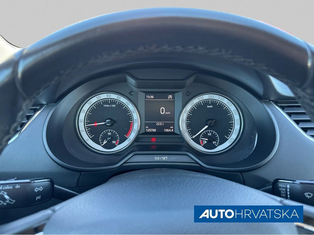 2019 Škoda Octavia — fotografija 11