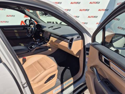 2023 Porsche Cayenne — sličica 13