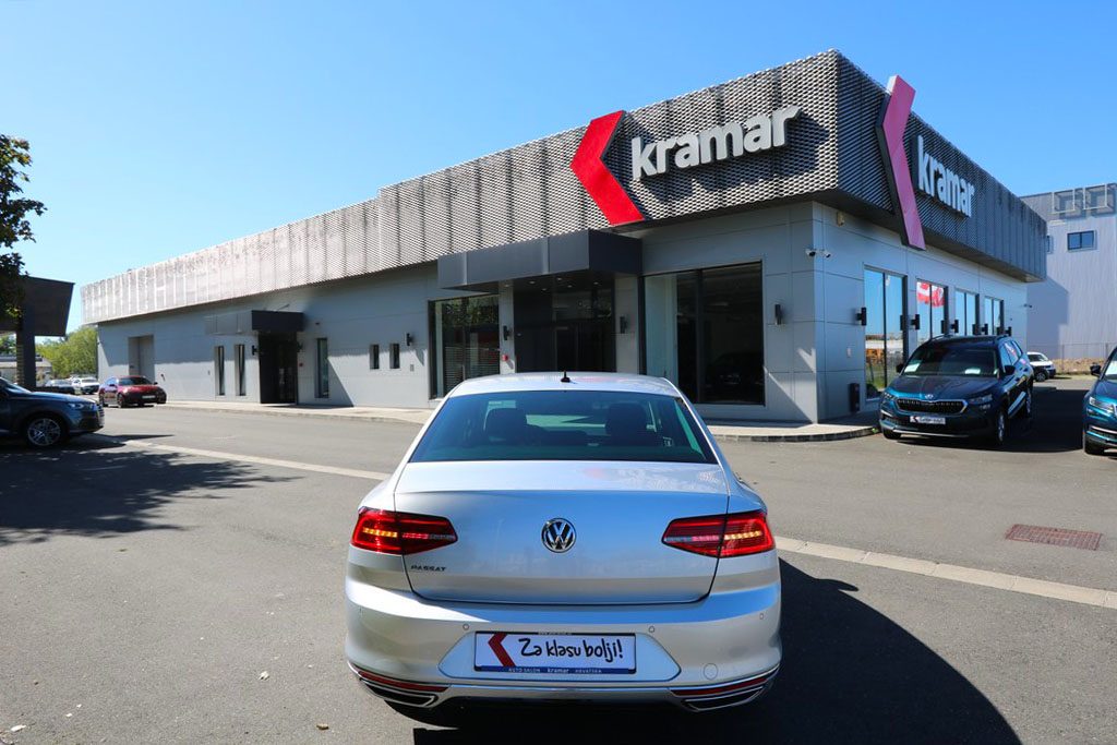 2019 Volkswagen Passat R-Line — fotografija 18