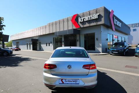 2019 Volkswagen Passat R-Line — sličica 18