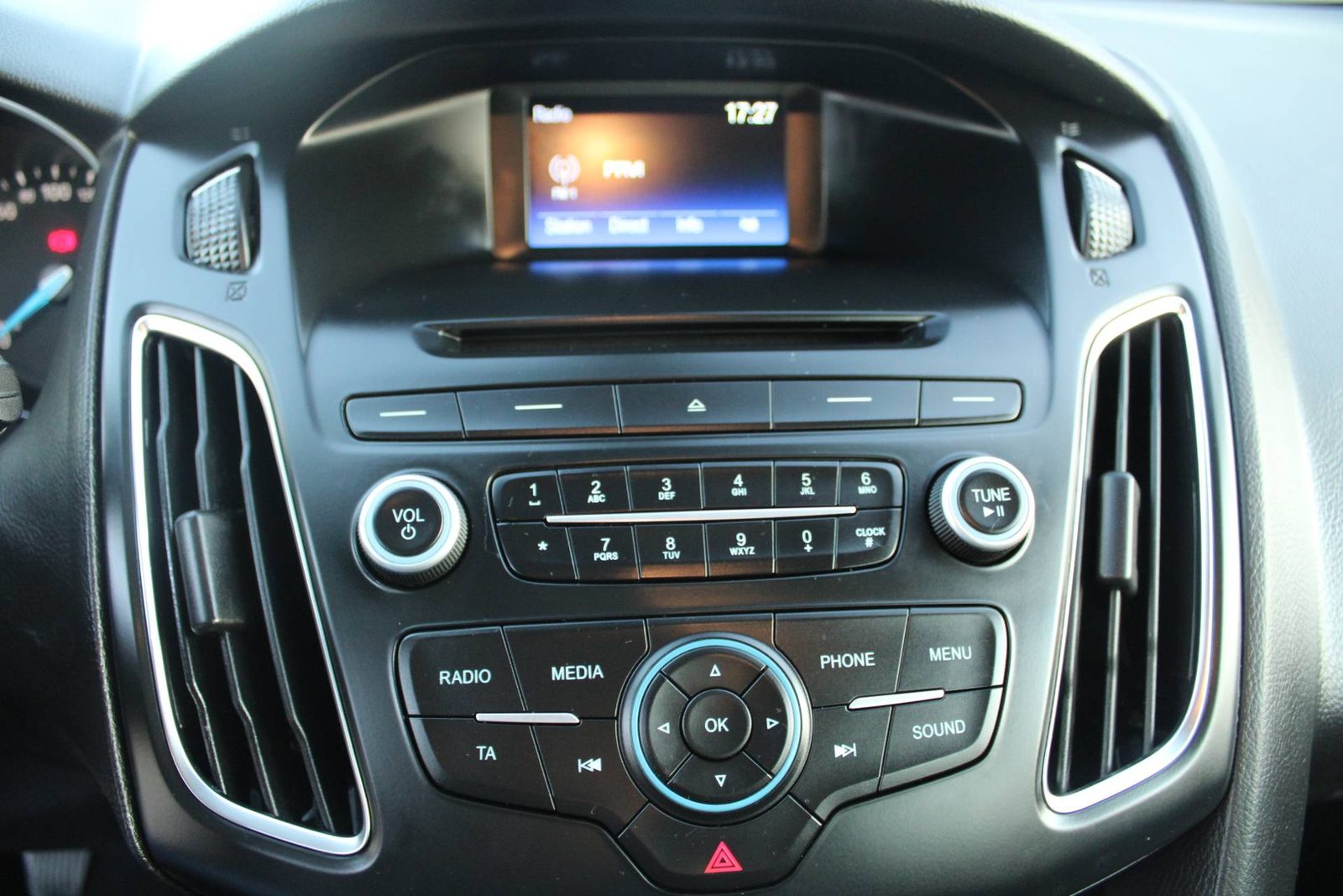 2016 Ford Focus karavan — fotografija 17