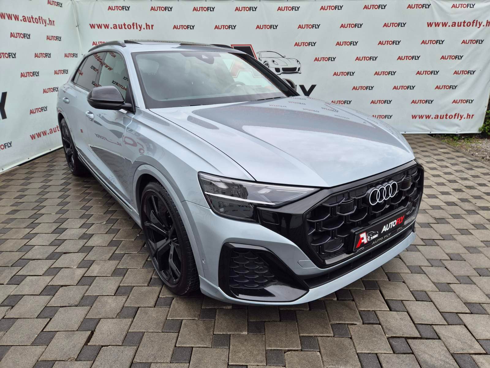 2024 Audi Q8 S line — fotografija 3