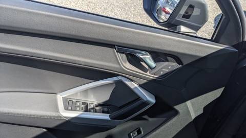 2021 Audi Q3 — sličica 24