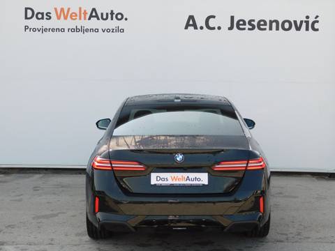 2024 BMW Serija 5 — sličica 5